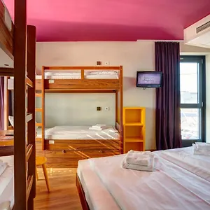 Meininger Frankfurt Main / Airport 3* Франкфурт-на-Майне